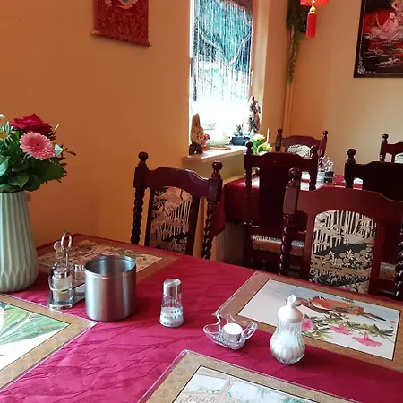 Alte Post ホテル 2*